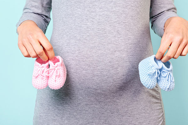 70c3ffaeaef5f0a17af464321f402b3c.jpg 试管婴儿双胞胎