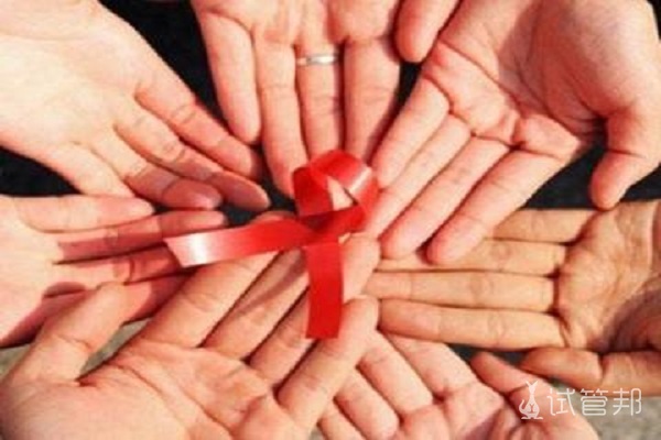 艾滋病不同阶段的症状是什么样？