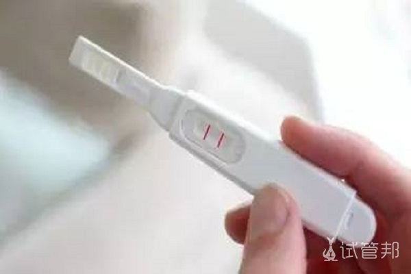 如何感觉自己怀孕了？