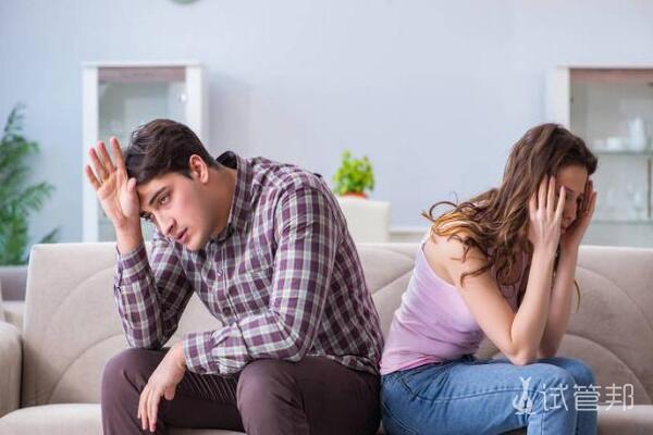 91ea975f3498733f112c91d724dc55bc.jpg 哪些精索静脉曲张需要做手术!