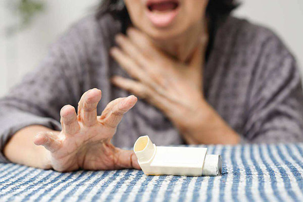 ca82b67f70eab2aca36303473520a29a.jpg 哮喘病的日常护理