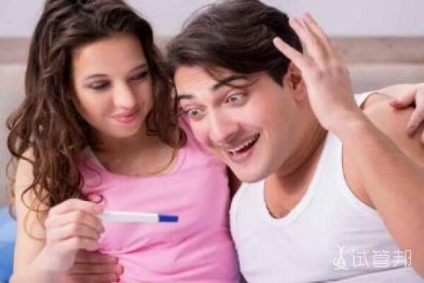 24f2b5fec97a0d904bc37a0306c501b2.jpg 小方法怎么知道怀孕?