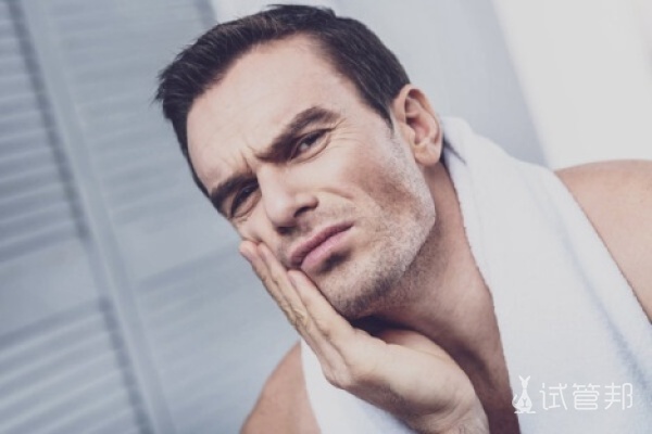 afc1e2d9718aec318be973a8b9fd51c7.jpg 包皮过长可以不割吗?