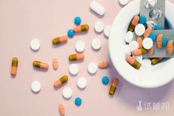 4fe768a61e9d2abc1fbbba2502a1f5b0.jpg 醋酸甲羟孕酮片吃多久会来月经