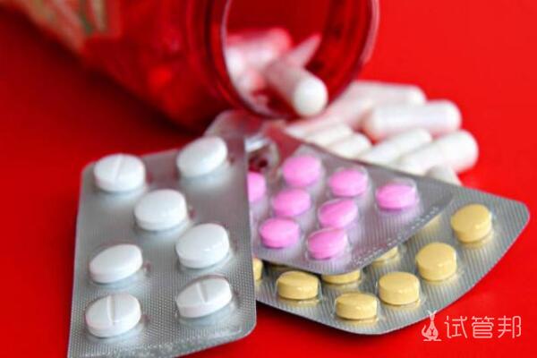 d10e2ec50a8064fc86e3617920ae6947.jpg 醋酸甲羟孕酮片的副作用及禁忌有哪些