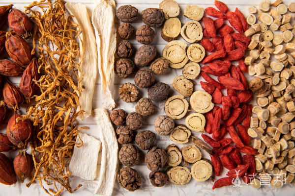 f8f138720a43e71a93cb639660395c71.jpg 当归四逆汤的证候特点由什么组成