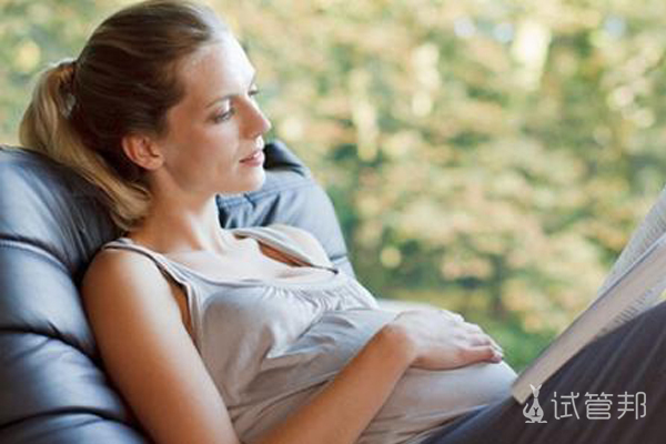 孕期暗示你生男孩的症状