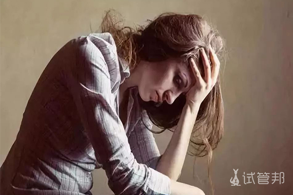 6d2e46030cedf08f0243a7ea30ce7f95.jpg 如果出现了白带粘稠有异味该怎么办