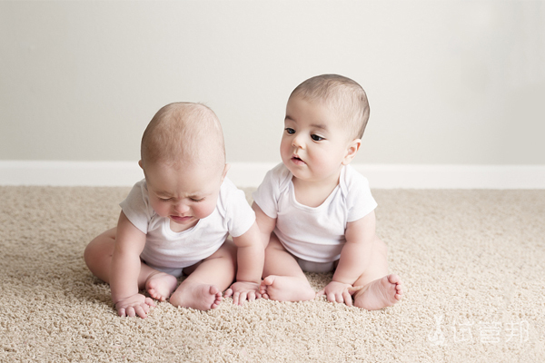 怀同卵双胞胎如何降低风险