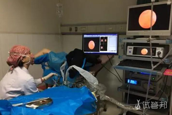 eeee5f38677c927aef366e221e734c4a.jpg 最终在江西省妇幼保健院走上试管婴儿之路