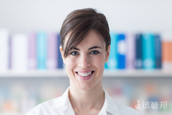 试管婴儿移植几个胚胎比较好