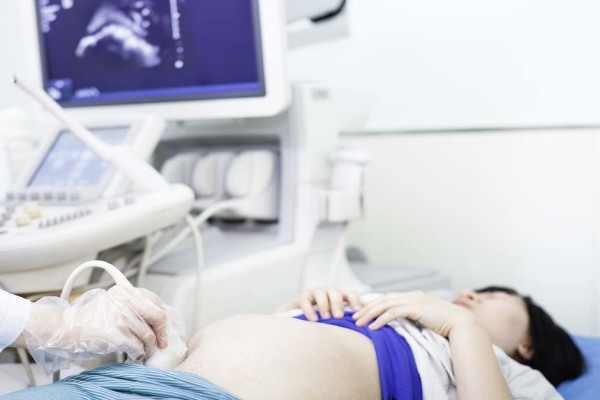 供卵南京代孕风险-久不怀孕吃排卵药容易引发早产风险