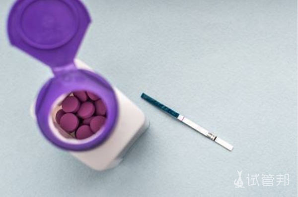 0ae478e2eb39883d4796834b510c81fa.jpg 早孕试纸两条红线一深一浅怎么回事