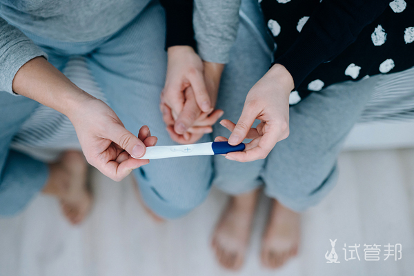 21dc454783bde3e51a1d4d19a1672a19.jpg 大卫早孕试纸最早什么时候可以测出来