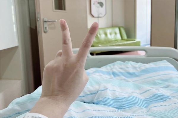 6849318586e629e0dd43e2bca0dfba2e.jpg 42岁卵巢早衰试管婴儿成功经历