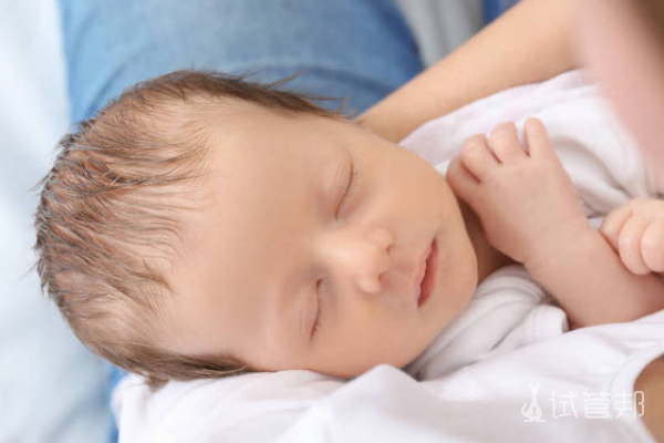 唐氏综合征的发病率受什么影响