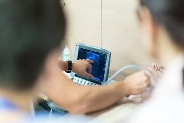 c8bc5f70a816483b5e380d8f2308a58c.jpg 电子阴道镜检查出血正不正常