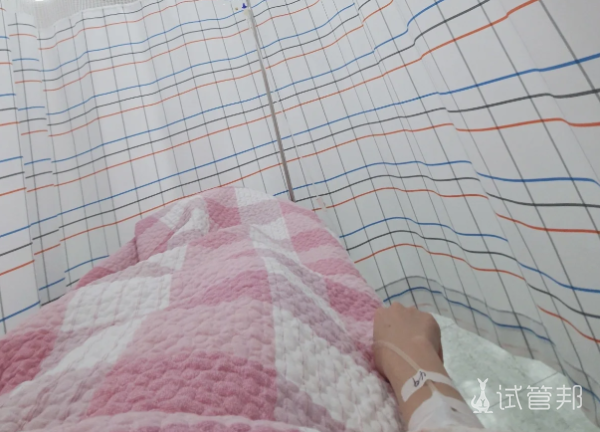 f430e7ba056a28dbd1314a5a54d8c431.png 刚做完人工授精躺在床上和姐妹们实时汇报