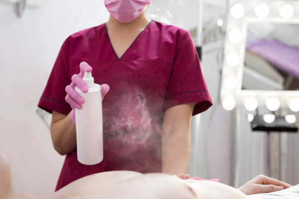 8fd4b6af2d5de0c801f36a995f669131.png 男生乳腺增生症状有哪些