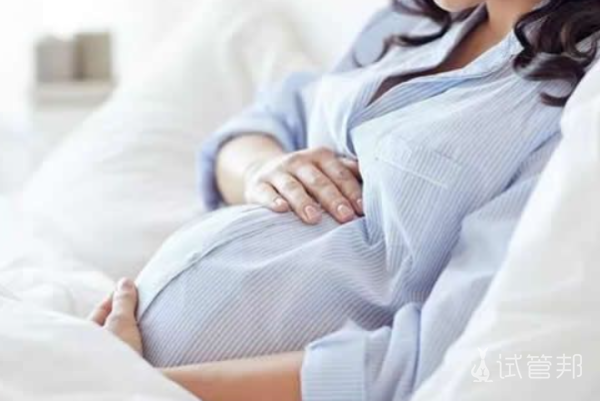 怀孕期间有宫腔积液应该怎么办