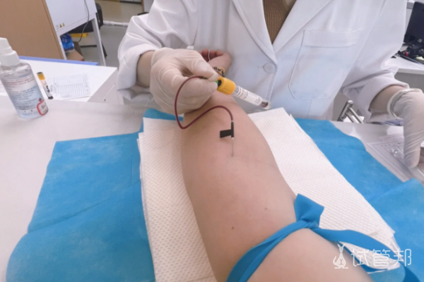 d2cf83e703d4d17f2a7ad323083b9fc4.png 大龄的姐妹做试管婴儿要做好准备