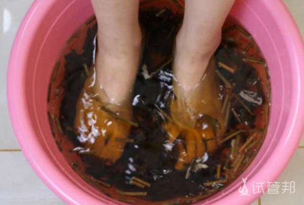 2ee87491324d8b9e2346364cd99b947c.png 白带发黄竟是湿气引起的