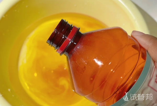 7af6e600197ff4e8bbf4e4a86d703188.png 写给白带带血但不是例假期的女孩子