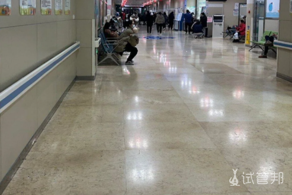 cc9fc9eba6014e0b6bac7f64f3fd8a93.png 做试管婴儿真的没有想象的简单