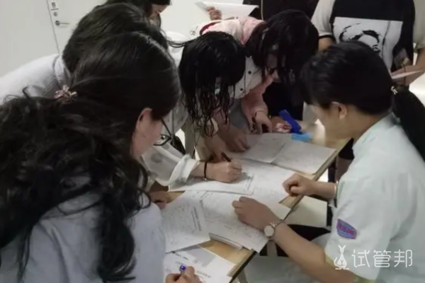 47a231faa6ad058250b8e6e57c32a5a6.png 姐妹们即使有子宫内膜息肉也是可以自然怀孕的