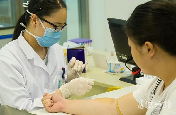 50876441f9d1e0ec54a9d6eb2ac0bd74.png 因为宫颈息肉孕期反复出血有姐妹能给出好的建议吗