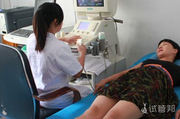 6a9dfba05165debd2003ec5b3954c77c.png 备孕遇上子宫内膜息肉及时治疗才是好孕的关键