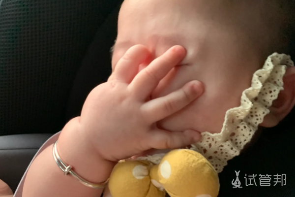 7f1d6536da50c2dc487eaeb5d74d5b78.png 婚前检查发现宫颈息肉我还能顺利怀孕吗