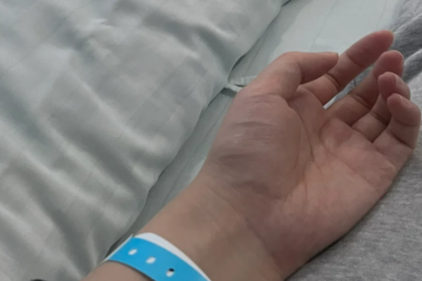 8568c3869fbbdf95a2f60ce07154567c.png 人工流产半个月后我终于走出来了