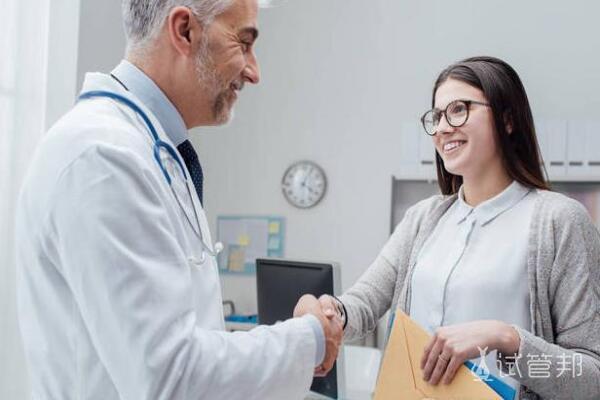 cef348ee9ed94e0ddbf99e24234d6a1f.jpg 单纯疱疹病毒二型严重吗