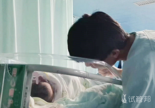 97513a5f311bf7d6f5e03e6269280d6d.png 一次成功喜迎双胞胎感觉超幸运