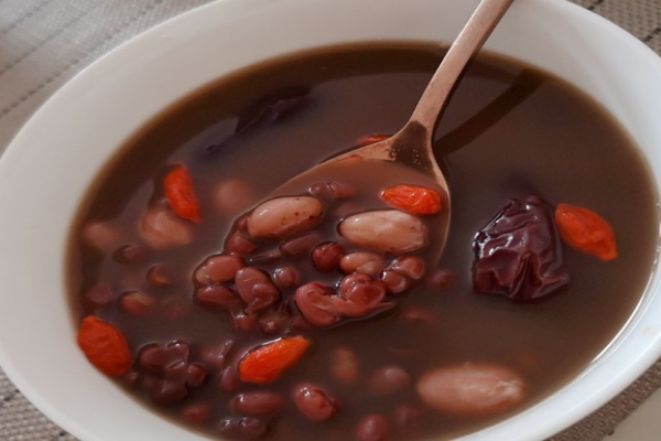 1eeb5db90241cf0bbca35d128d4d4849.png 五红汤怎么做效果好