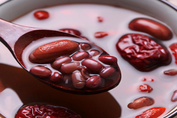 fa1ba9d779f872cbb9d803a007d87a38.png 五红汤下奶配方是怎样的