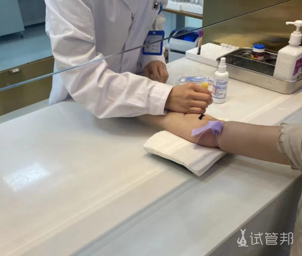 7b231459e129808040ef728ce2dba301.png 试管婴儿一促一移成功好孕快来接呀