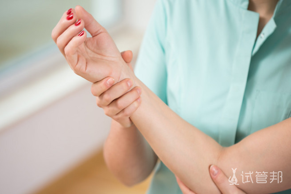 132013d33bfcd30707eaa3b94bf5be96.png 渐冻症手臂无法抬起怎么回事