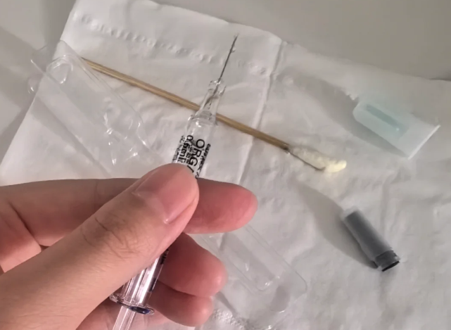 141c31354e7afc7353eca1ad6ce376ee.png 因输卵管堵塞做了一代试管婴儿