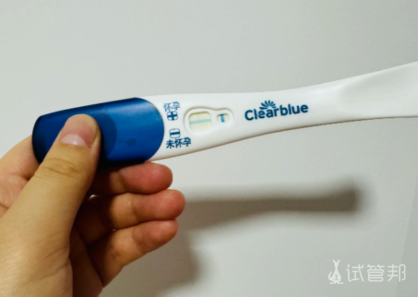 61c33954640c60af65fd1ca4e27fe2e5.png 满怀期待地踏入生殖中心结果现实给了我一连串的打击