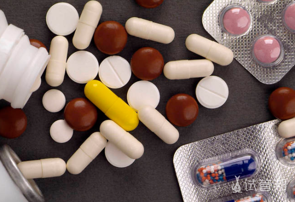 ad9232bb9d1b40d55393621664f5c6a0.png 黄体酮软胶囊正确吃法是怎样的