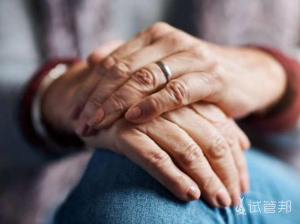 ad8a88b89b50730ba54b4c4a6ff0f230.png 亨廷顿舞蹈症发病症状