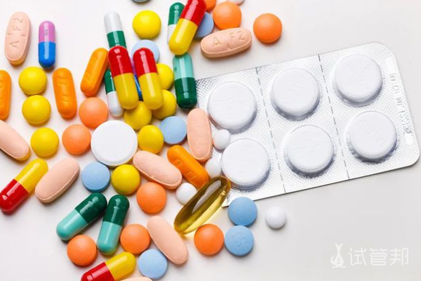 1055cfffe1d3e74fa7e12f4375b0c37c.png 黄体酮胶囊的吃法和用量