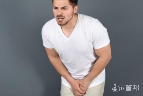 d0299ec5b57910855cec40fe2dfb95f7.png 睾丸上长了一个小肉球硬硬的应该涂什么药