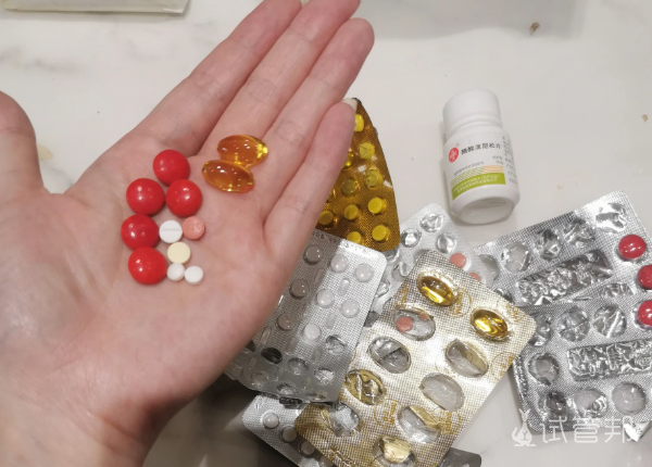 a406628e9da52927bf1f834a9cb7fbff.png 卵巢早衰的6个信号中一个就改一个