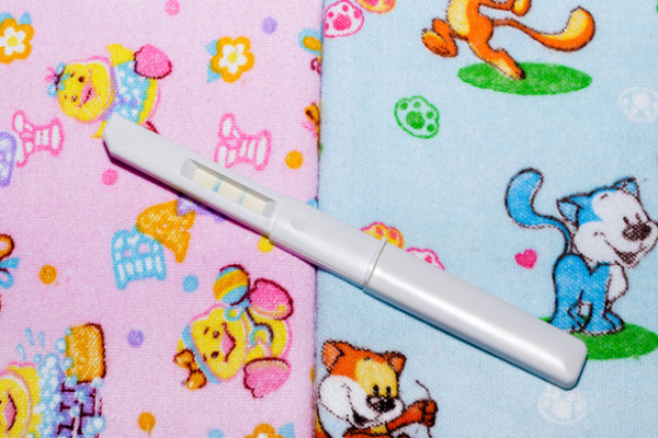 1fc190f75a81c1fb66c4a9e92d0d1d0e.png 早孕试纸一深一浅是什么意思