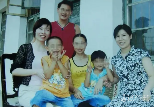 50d9bfd8bc301383a3149938152bf0d0.png 江西首例试管婴儿生宝宝啦