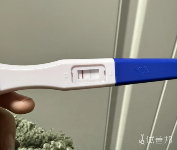 c1e7bd91945dbae4d5a918adb98195e7.png 42岁赴泰做试管一次成功好孕