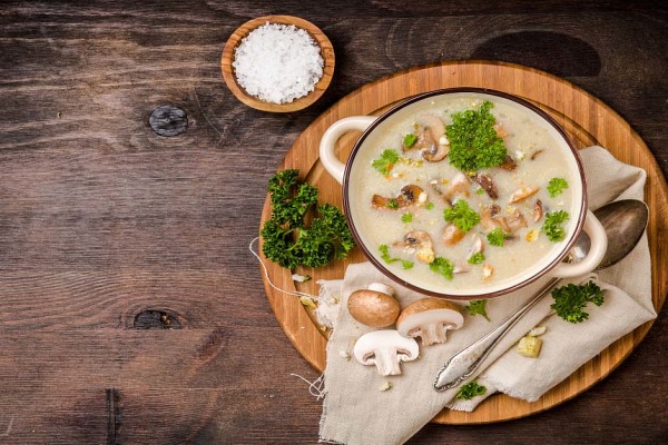 e2142bff36e64b87c4eb237819279f6a.jpg 月经后吃什么比较好